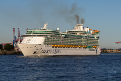 Liberty-of-the-Seas-Hamburg-2-5
