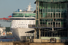 Liberty-of-the-Seas-Hamburg-2