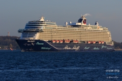 Mein Schiff 1 auf der Kieler Förde