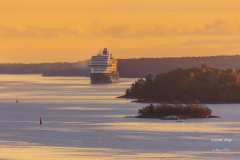 Mein Schiff 1 in den Schären vor Stockholm