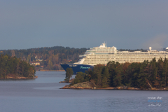 Mein Schiff 1 in den Schären vor Stockholm