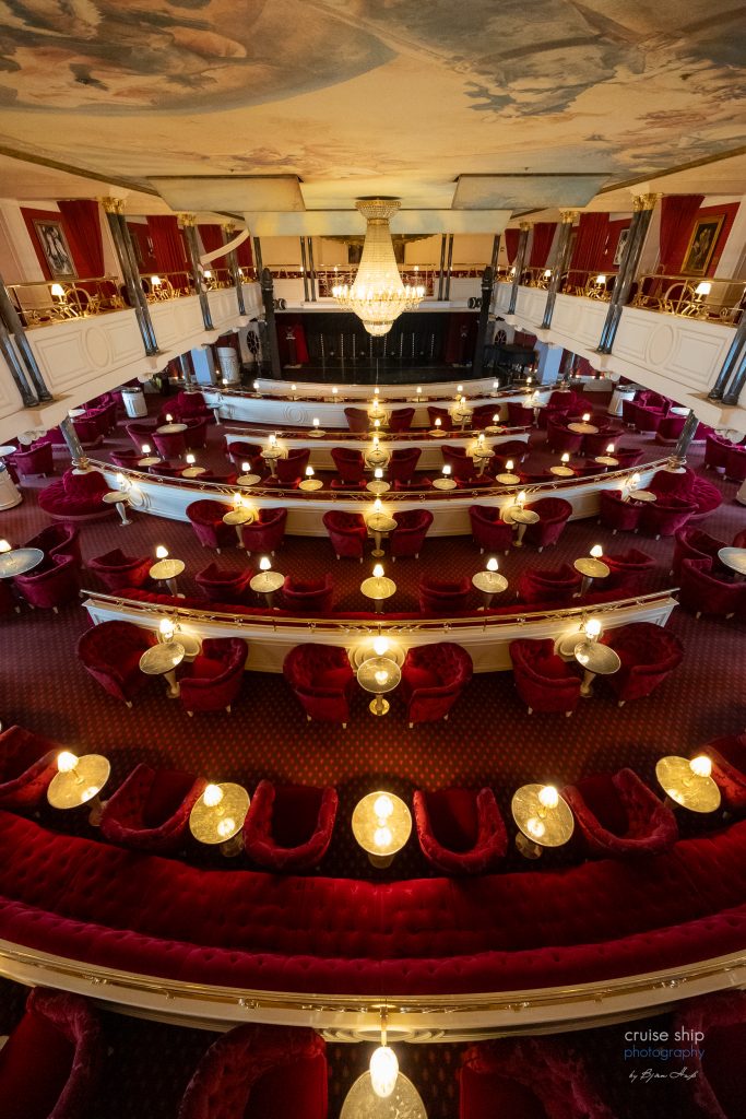 Kaisersaal vom Kreuzfahrtschiff MS Deutschland