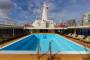 World-Explorer-Pool